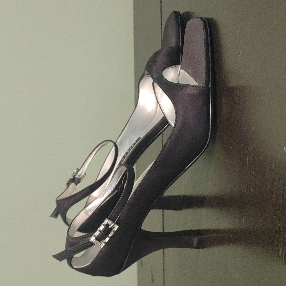 Sleek Black Marino Boutique Heels Size 8